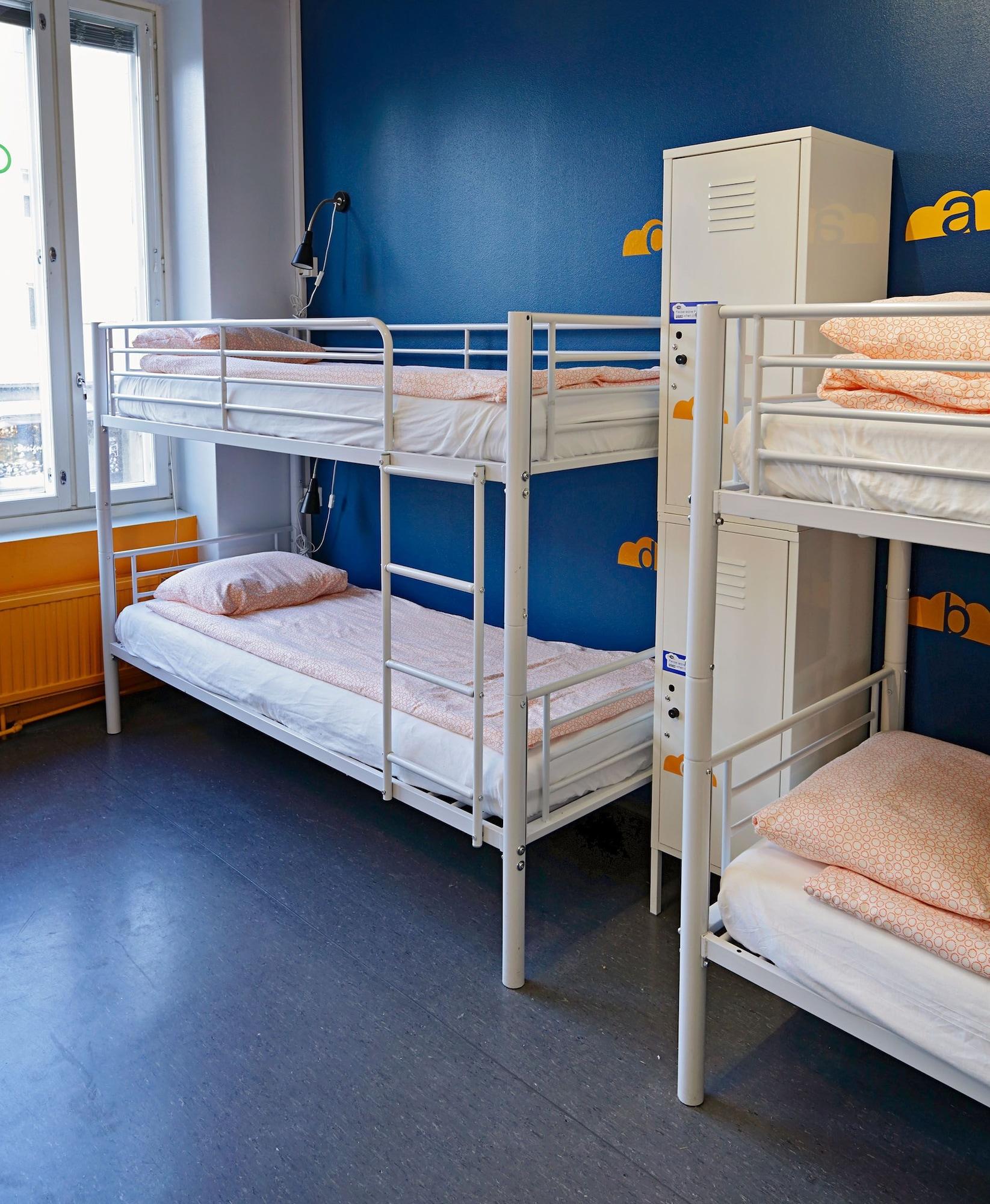 Bed 8-Bed Mixed Dormitory Room